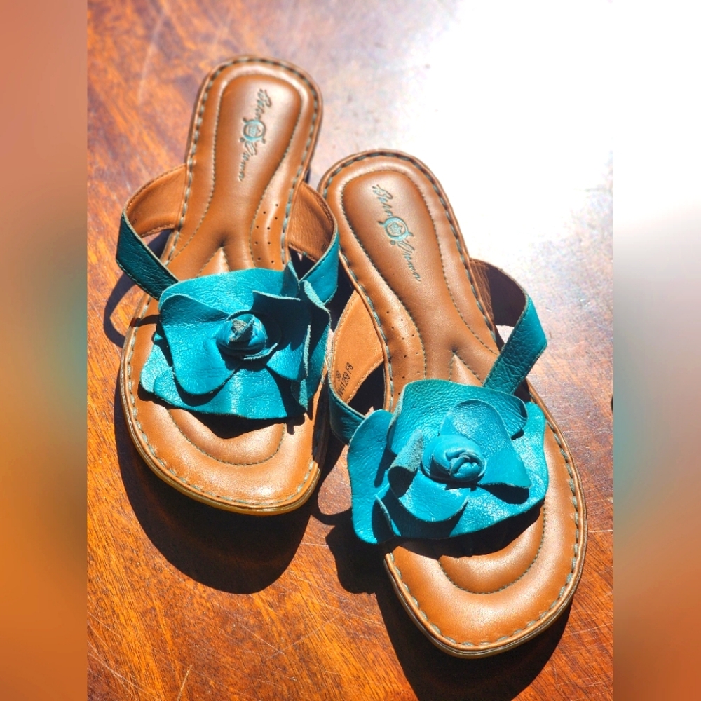Born sandals flip-flops